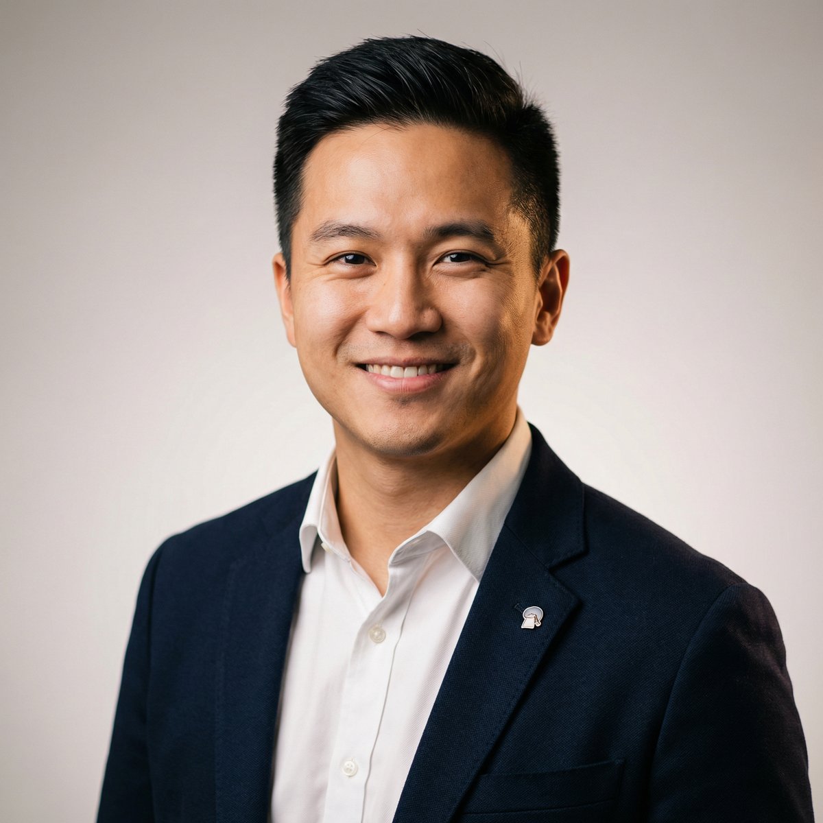男同网首席导演李明轩
